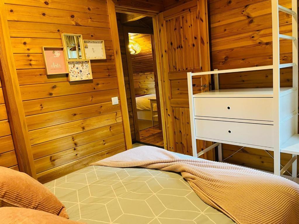 Espectacular Apartamento De Madera Frente Al Rio Ter - 캄프로돈 외부 사진